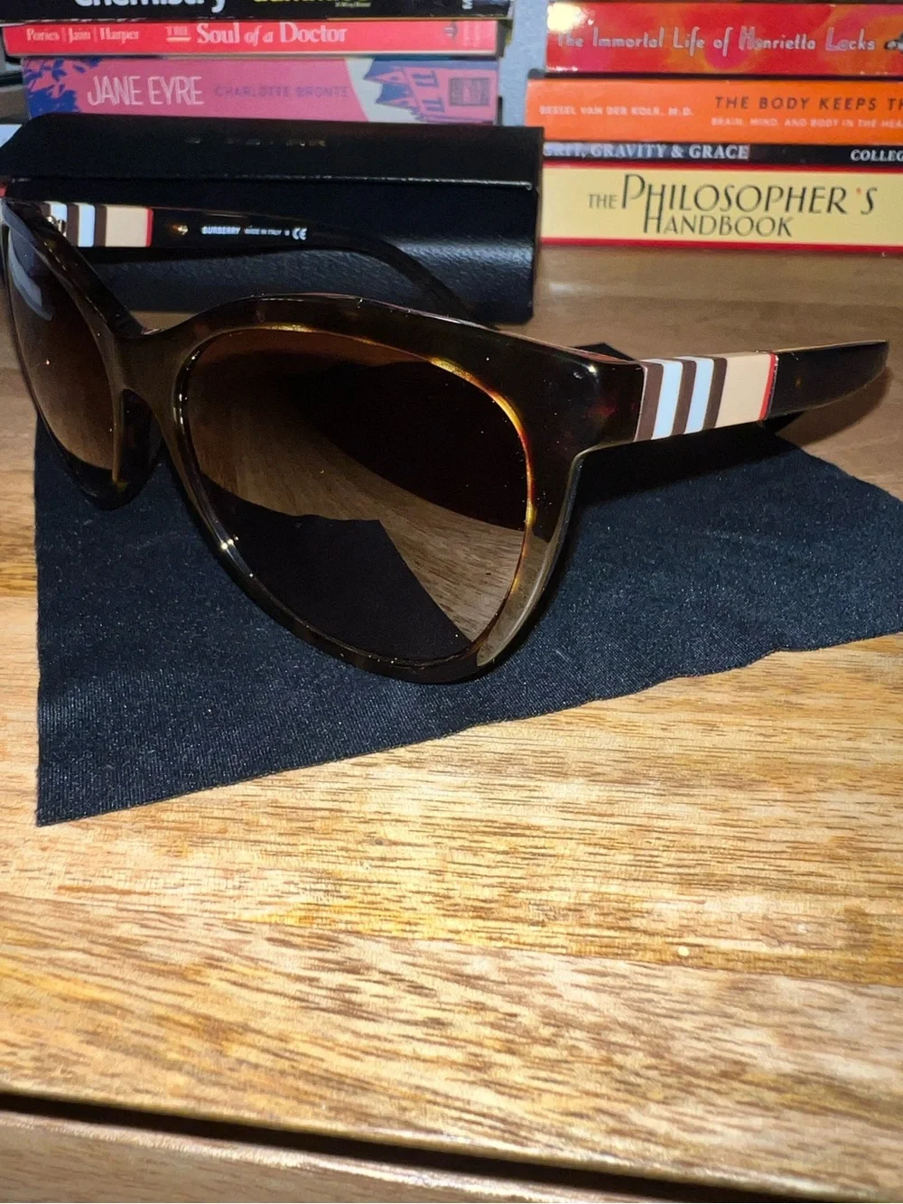 N/A authentic burberry